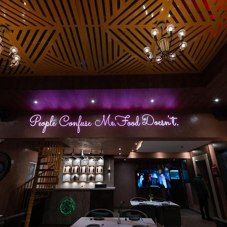 Hotel Emerald Inn Bhopal Buitenkant foto