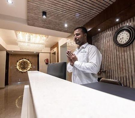 Hotel Emerald Inn Bhopal Buitenkant foto