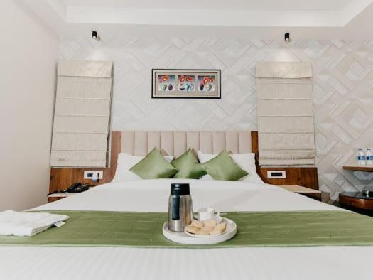 Hotel Emerald Inn Bhopal Buitenkant foto