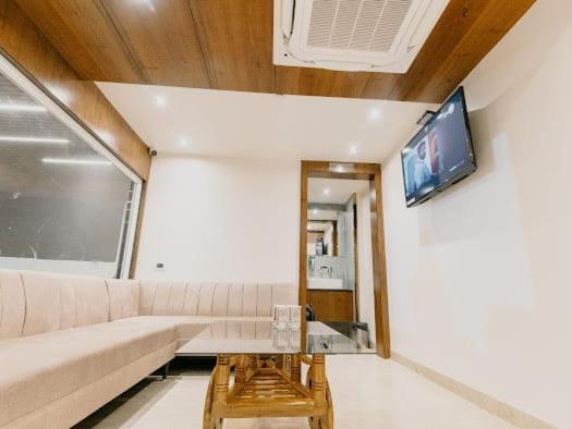 Hotel Emerald Inn Bhopal Buitenkant foto